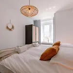 Casiola - Bright Modern Close To The Casino 아파트