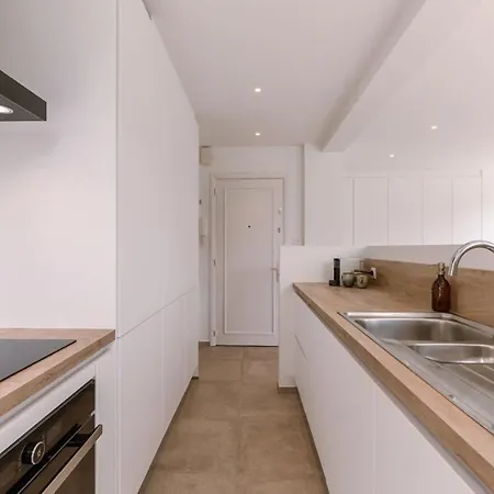 Huswell - Bright Modern Close To The Casino Appartement
