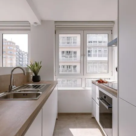 Huswell - Bright Modern Close To The Casino Appartement