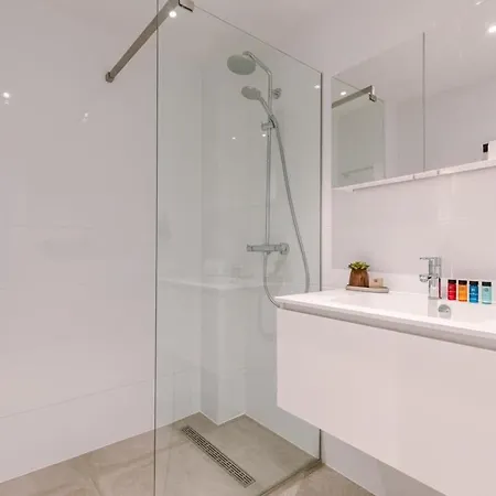 Casiola - Bright Modern Close To The Casino