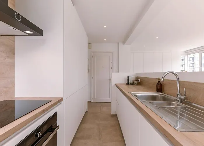 Casiola - Bright Modern Close To The Casino *