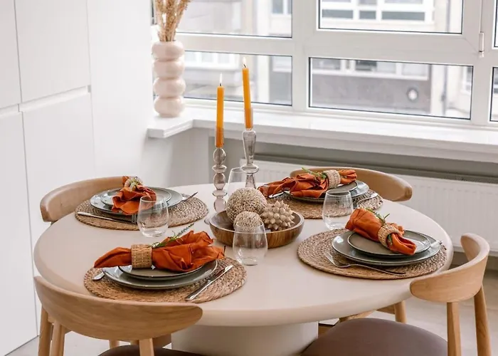 Huswell - Bright Modern Close To The Casino